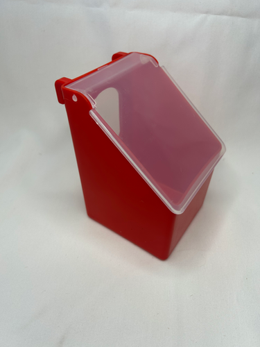 Hanging Feeder with Lid